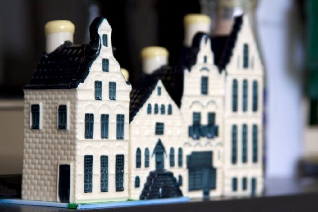 KLM houses