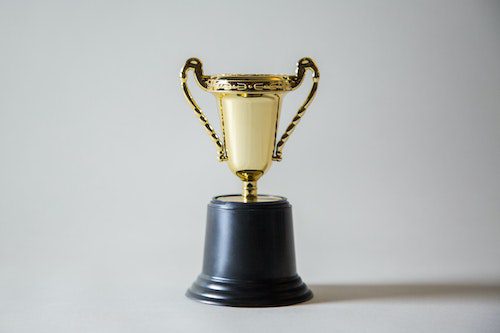photo credit: https://unsplash.com/photos/_XTY6lD8jgM wall streej journal airline rankings