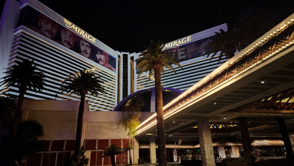The Mirage Transformed The Las Vegas Strip