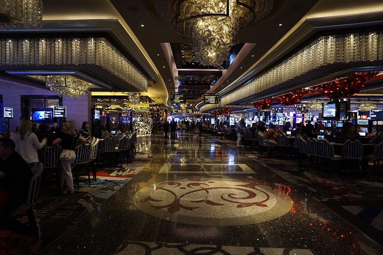 Las Vegas Tourism Down in Summer 2025: How It Compares to the U.S. and Europe